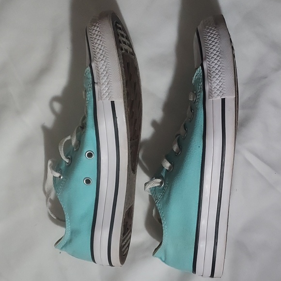 Converse Sneakers Womens 7.5 - Picture 3 of 9